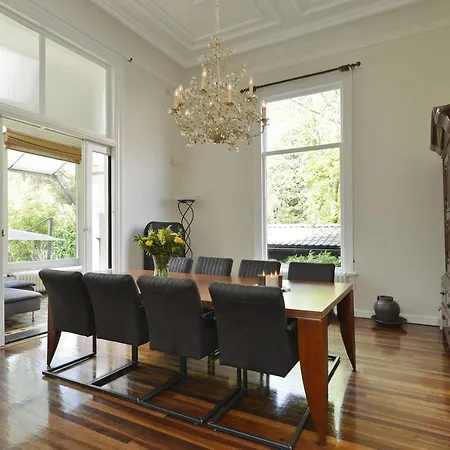 Villa Amazing Busken *